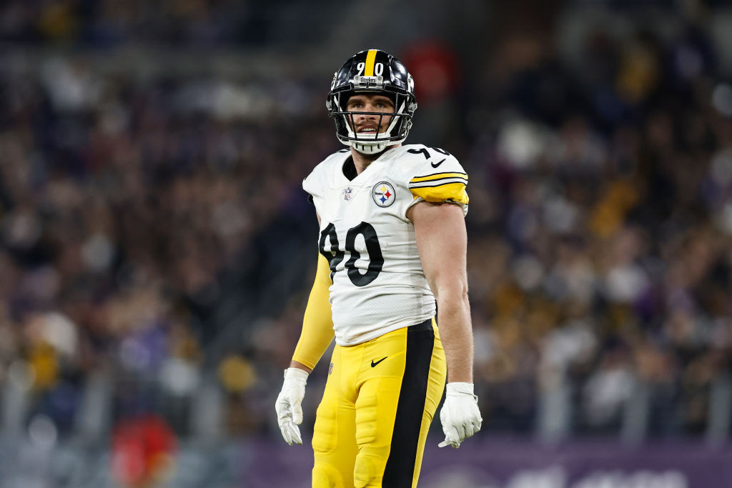 Pittsburgh Steelers v Baltimore Ravens