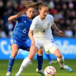 Keira Walsh controlling the ball during the England vs. Italy women's football game in Coventry, February 2023