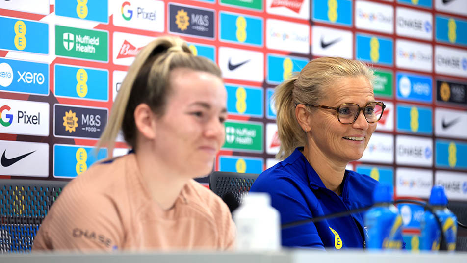 Lauren Hemp Smiling in England Kit
