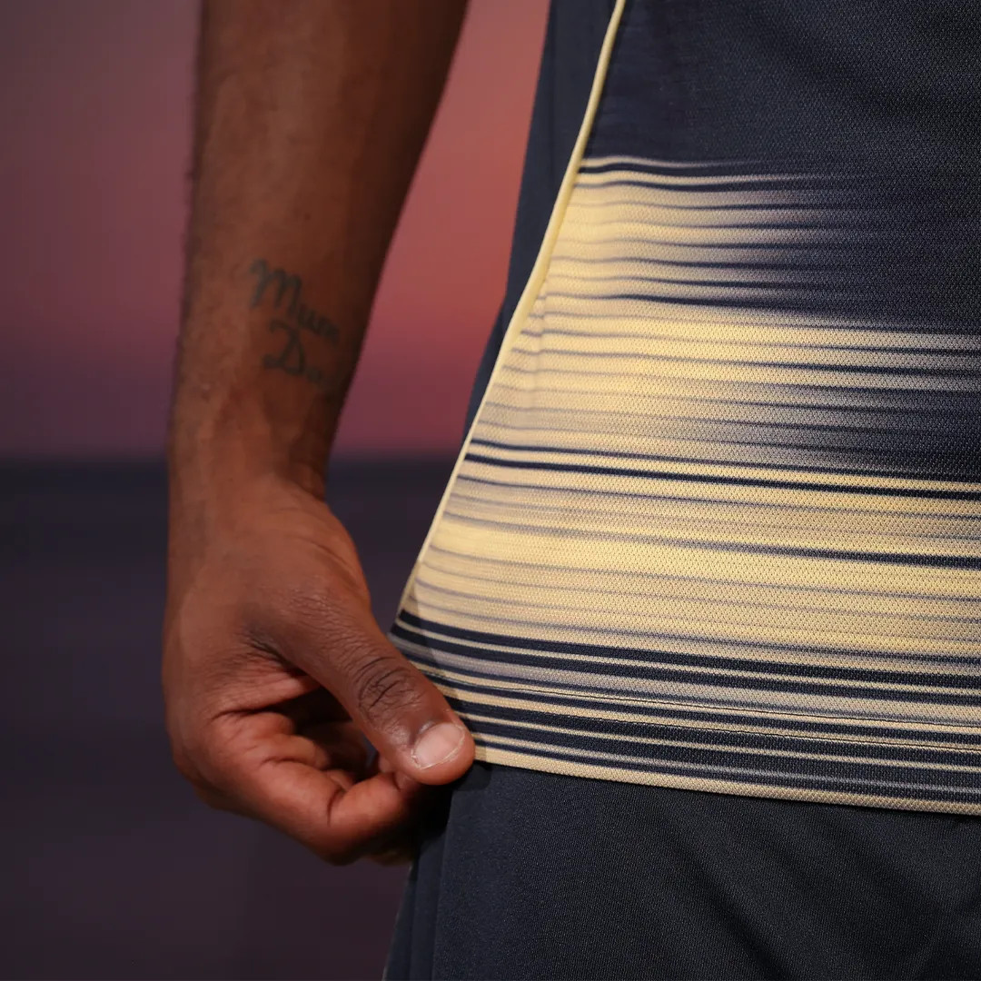 Aberdeen FC 25/26 Away Kit - More Close-up Details