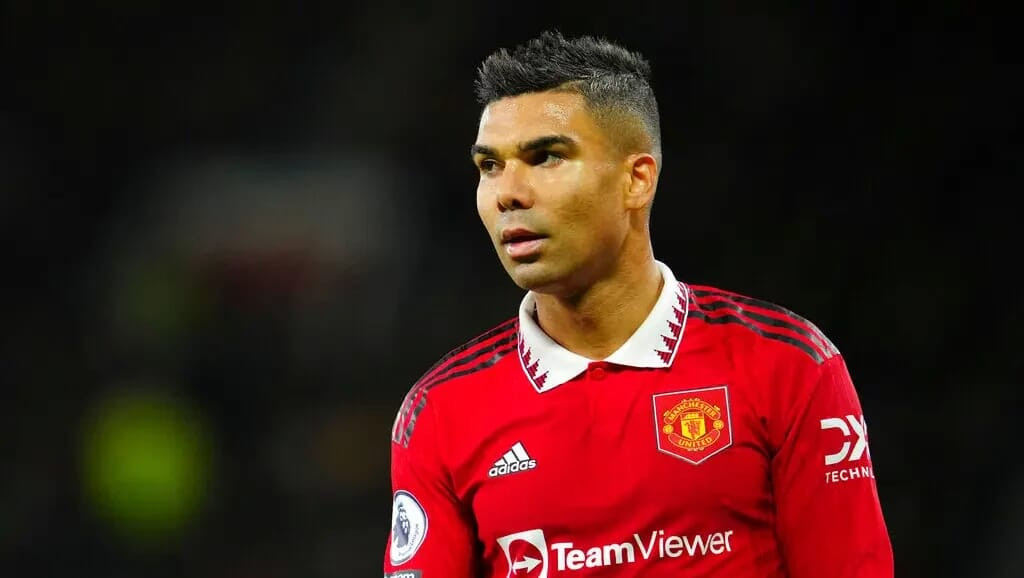 Casemiro controlling the ball for Manchester United, one of the highest paid Premier League players.