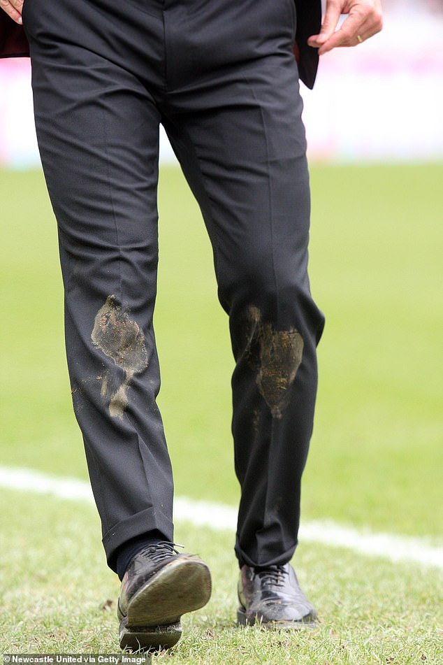 Rafael van der Vaart embarrassing himself