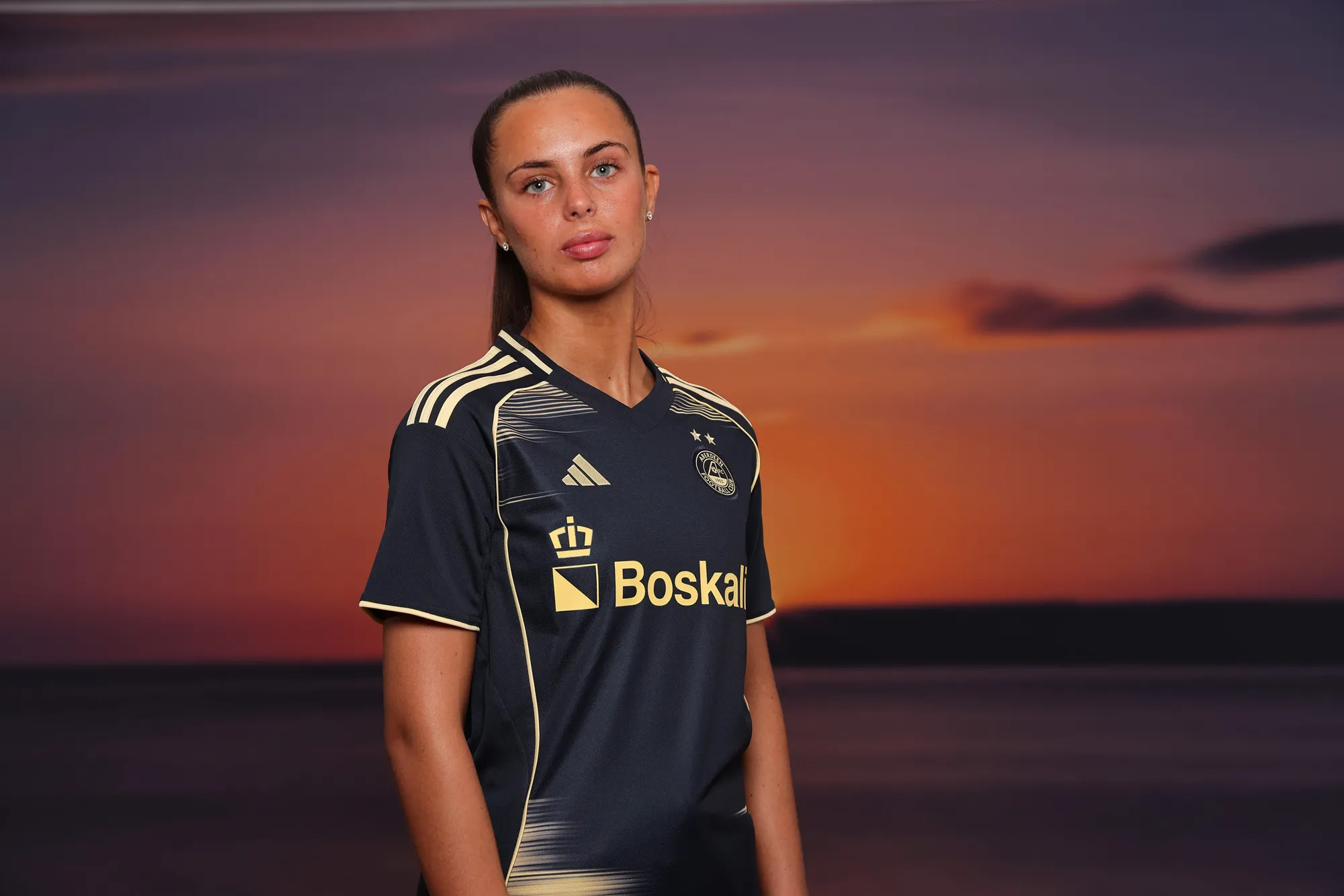 Close-up of Aberdeen FC 25/26 Away Kit Design