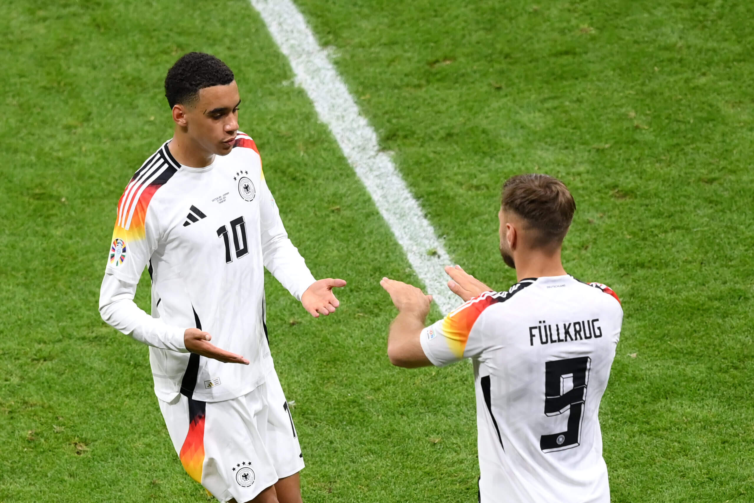 Niclas Fullkrug scores for Germany