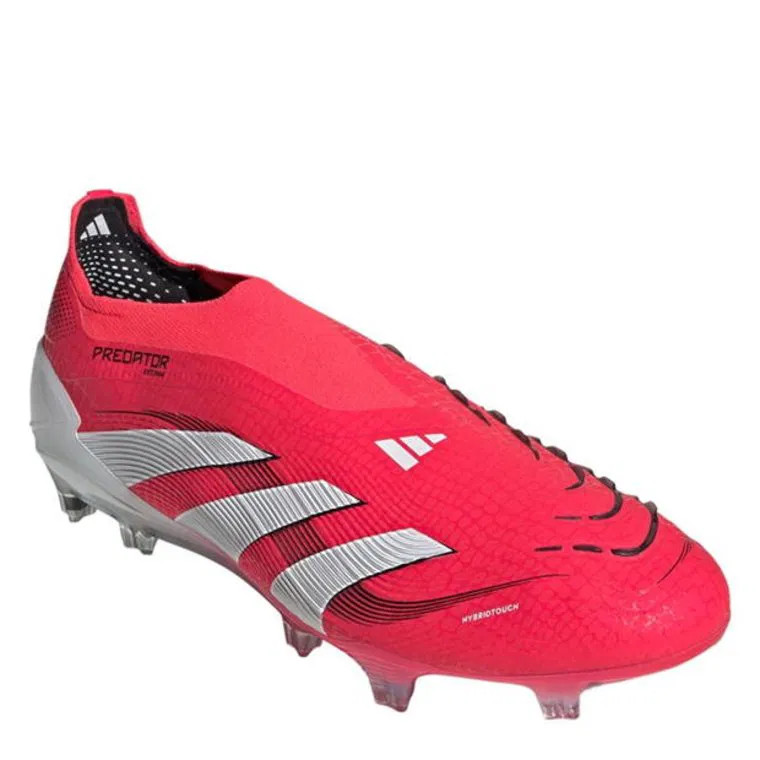 How to Stretch Laceless Football Boots for a Perfect Fit?