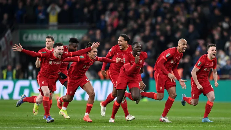 Liverpool lift the trophy