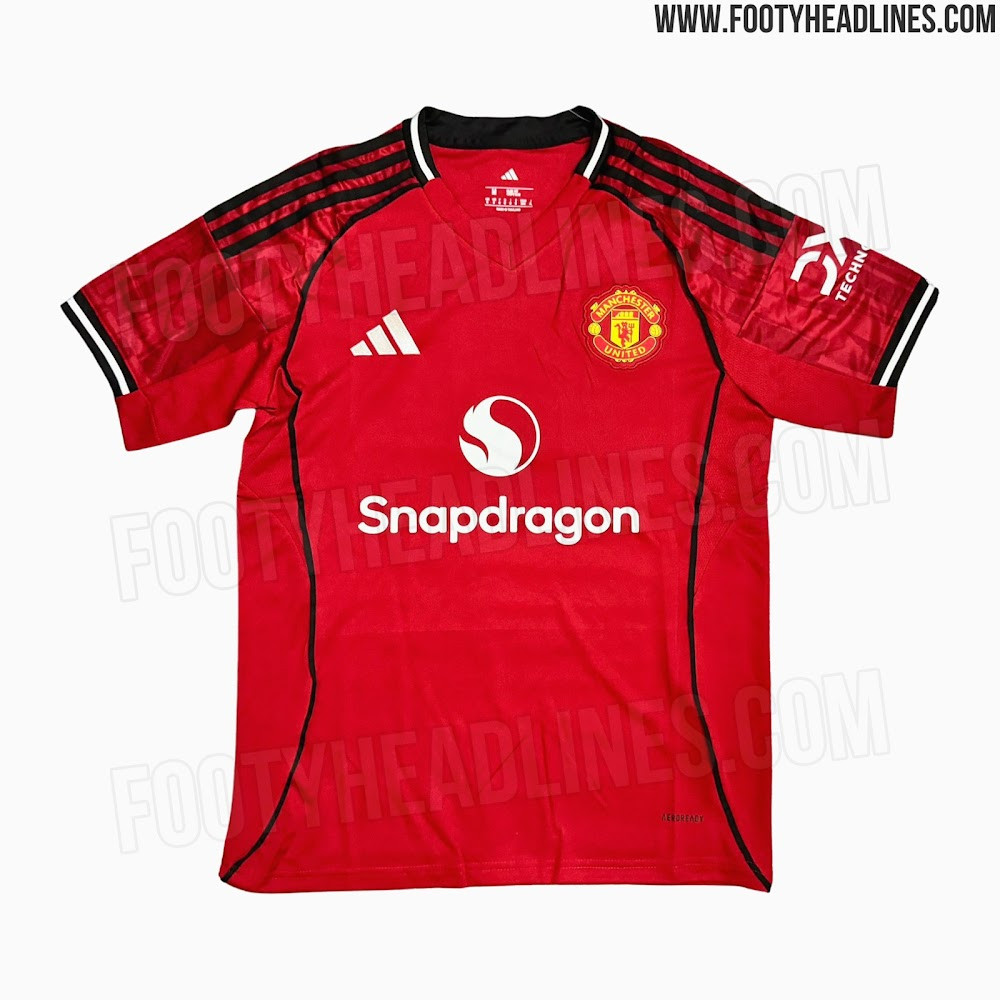 Manchester United 2025-2026 home kit