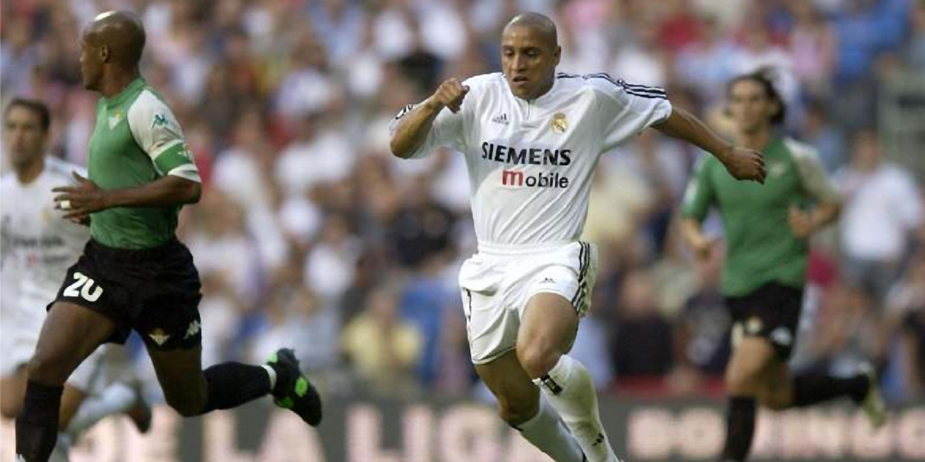 Roberto Carlos Dribbles with the ball