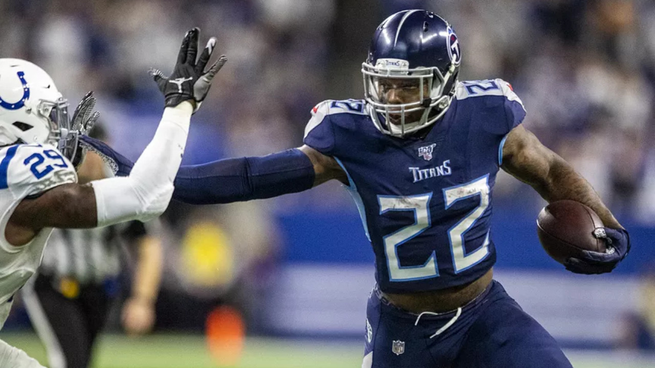 Derrick Henry Running with the Ball