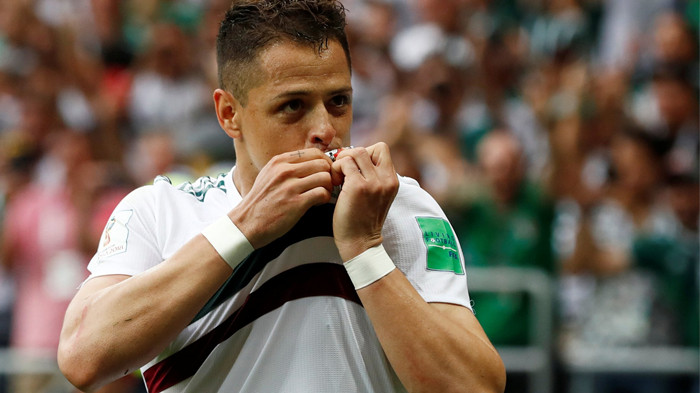 Javier Hernandez Kissing Logo