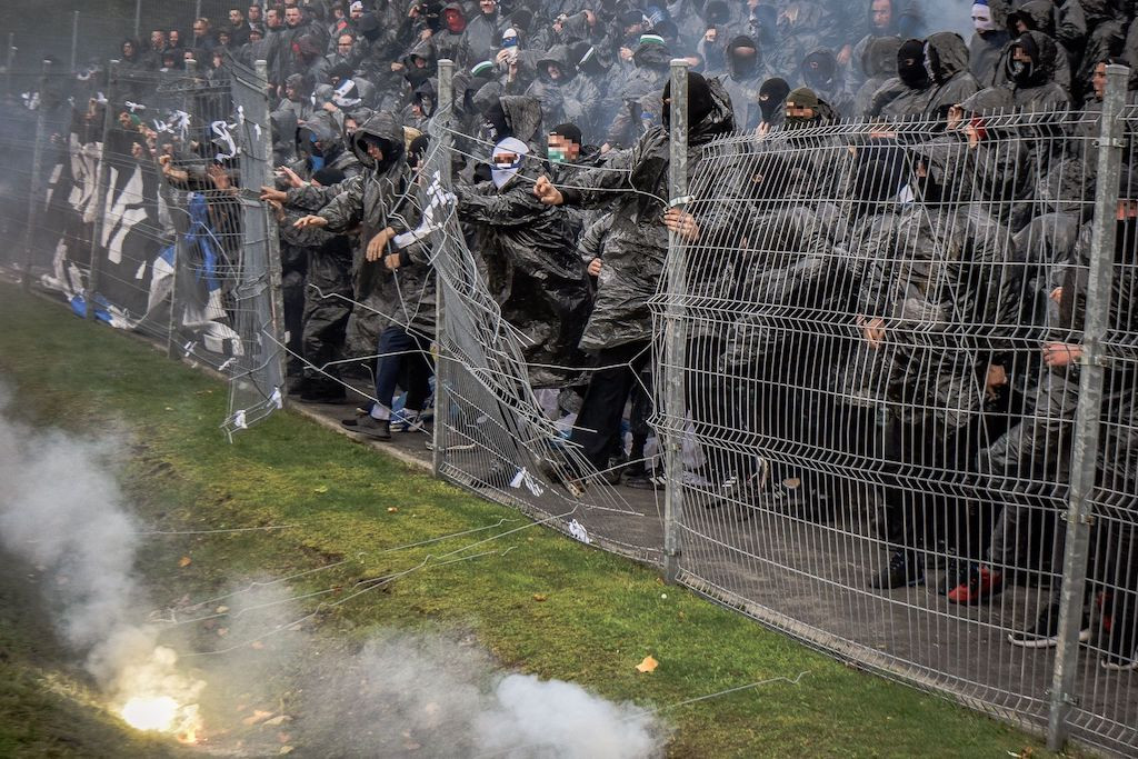 Moto-Jelcz Olawa v Gornik Walbrzych (away end), fifth tier, match abandoned at 2-0, October 2022