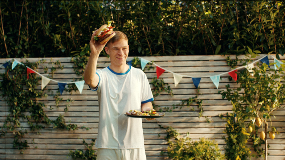 Who Are The Footballers in The Hellmann’s Advert Cast?