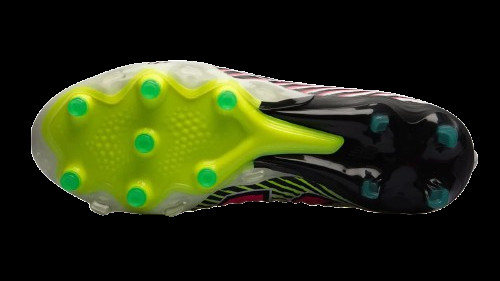 Close-up of the raised 3D detailing on the New Balance Tekela V4+ Laceless