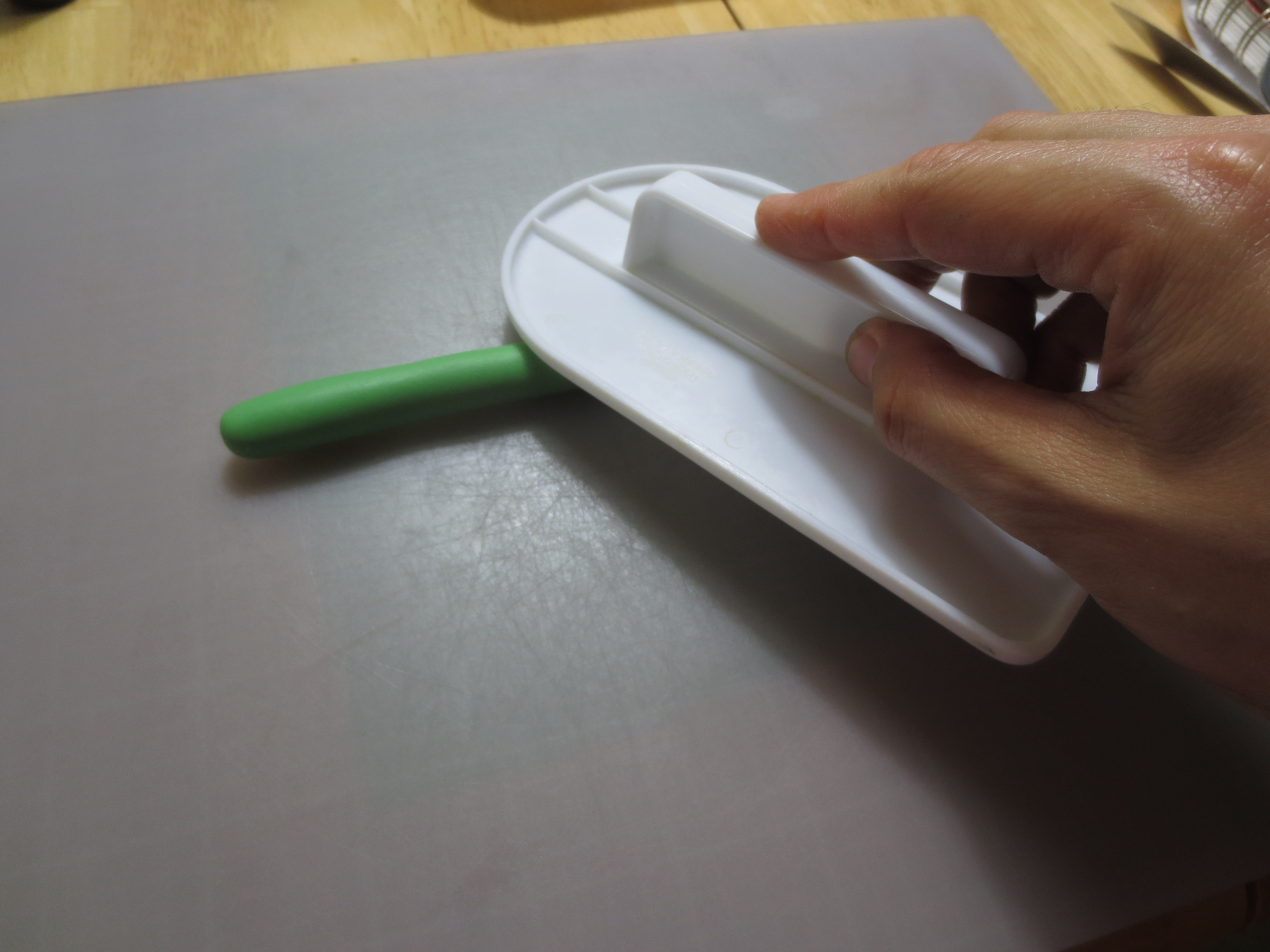 Fondant using fondant roller