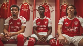Arsenal new home jersey